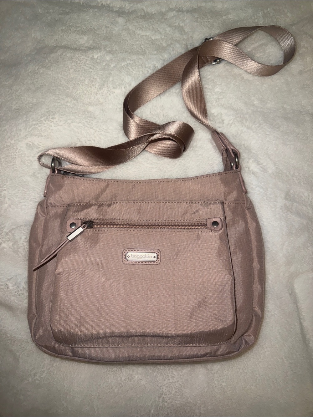 Baggallini Blush Metallic Crossbody Bag